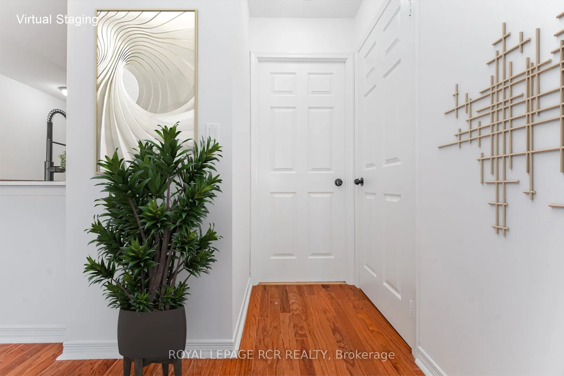 11 Oneida Crescent, #301
