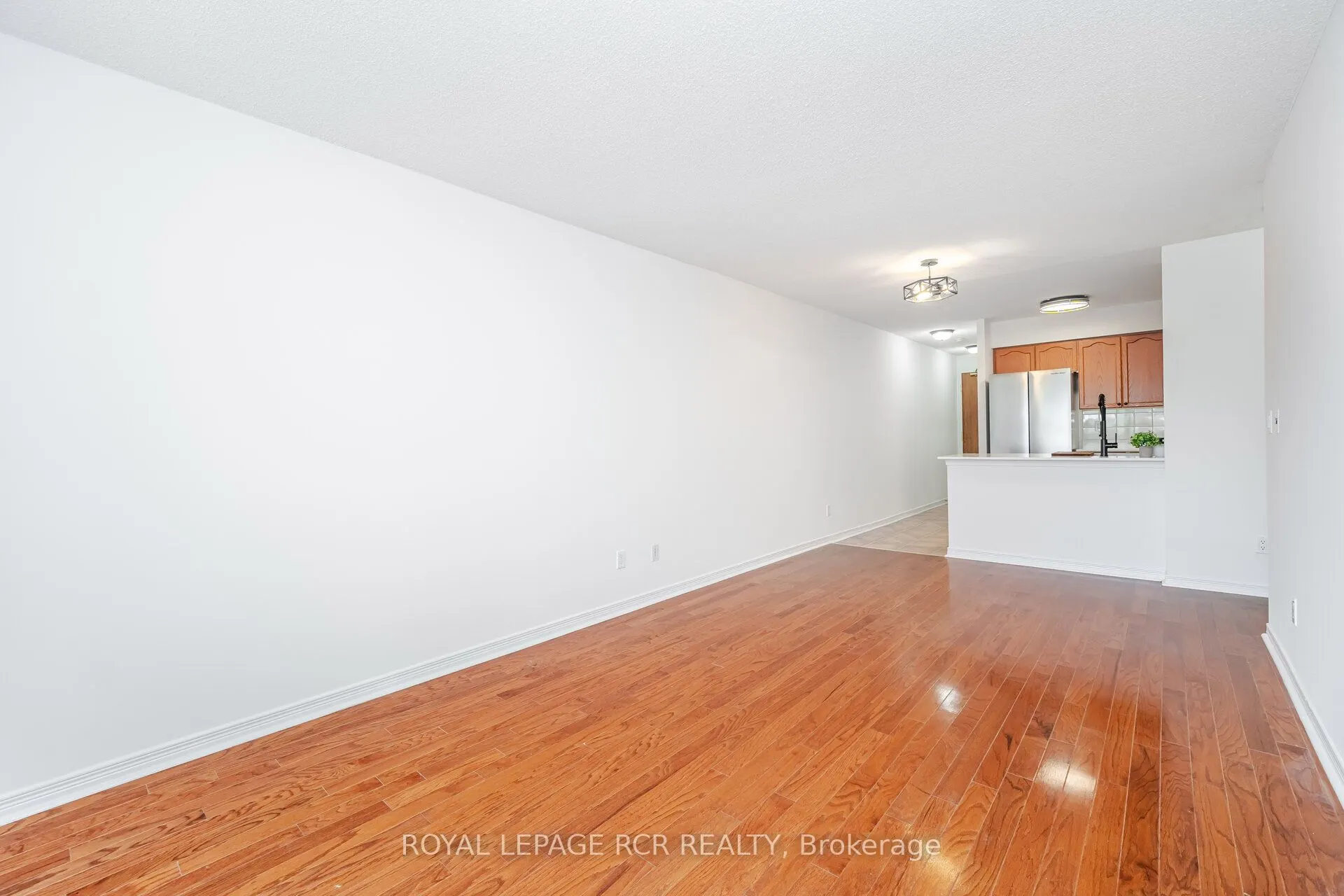 11 Oneida Crescent, #301