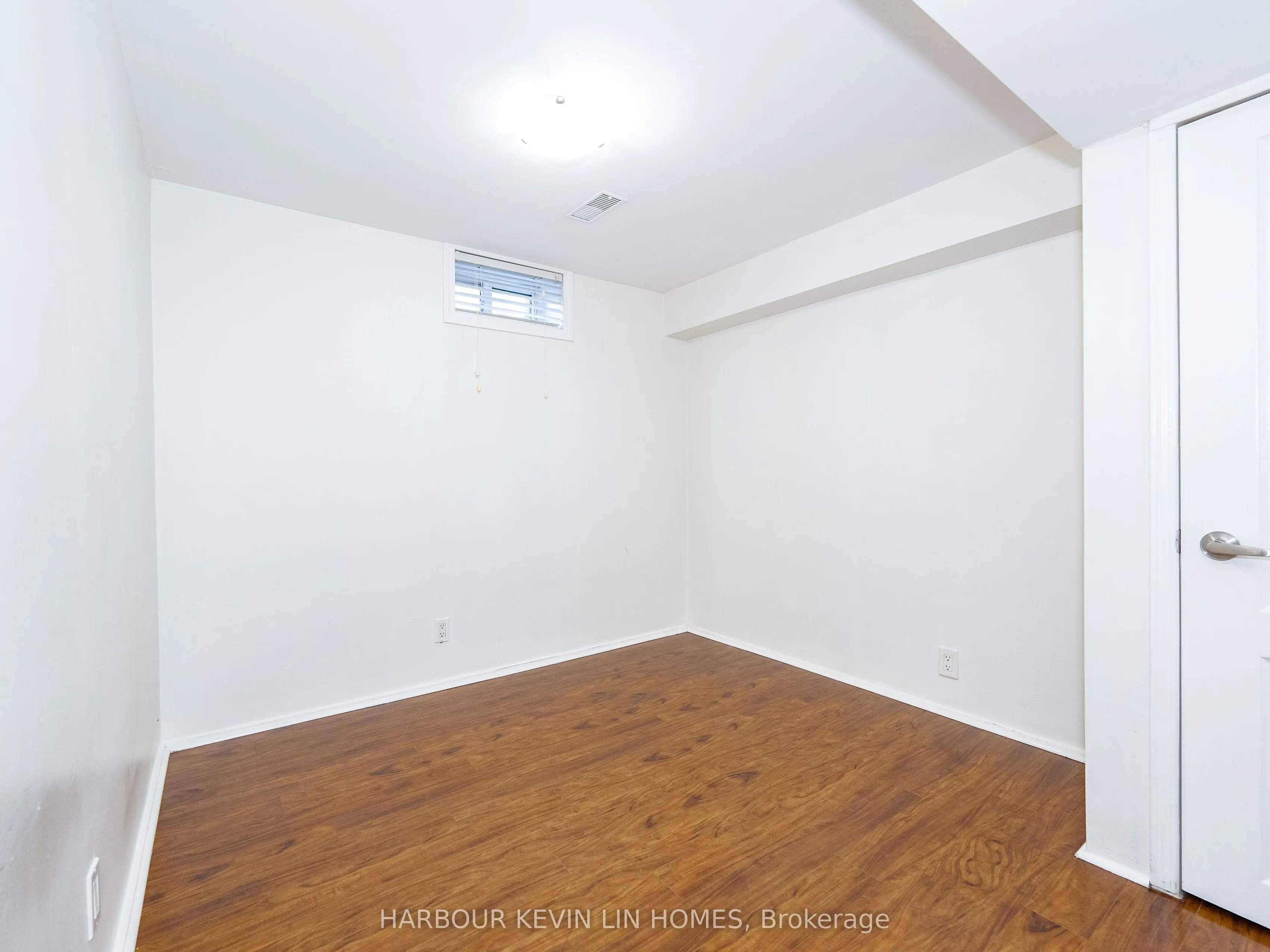 30 Foreht Crescent