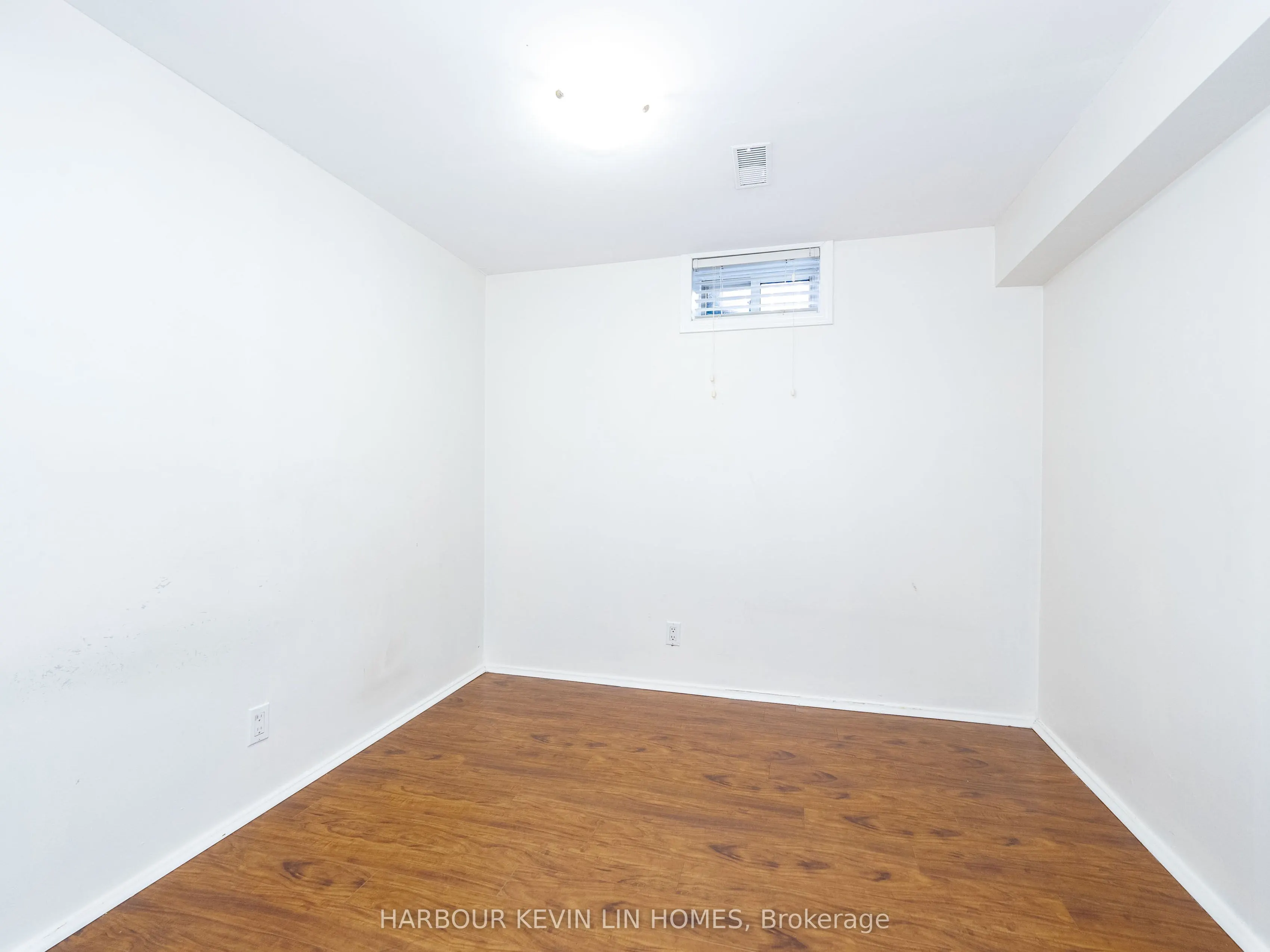 30 Foreht Crescent