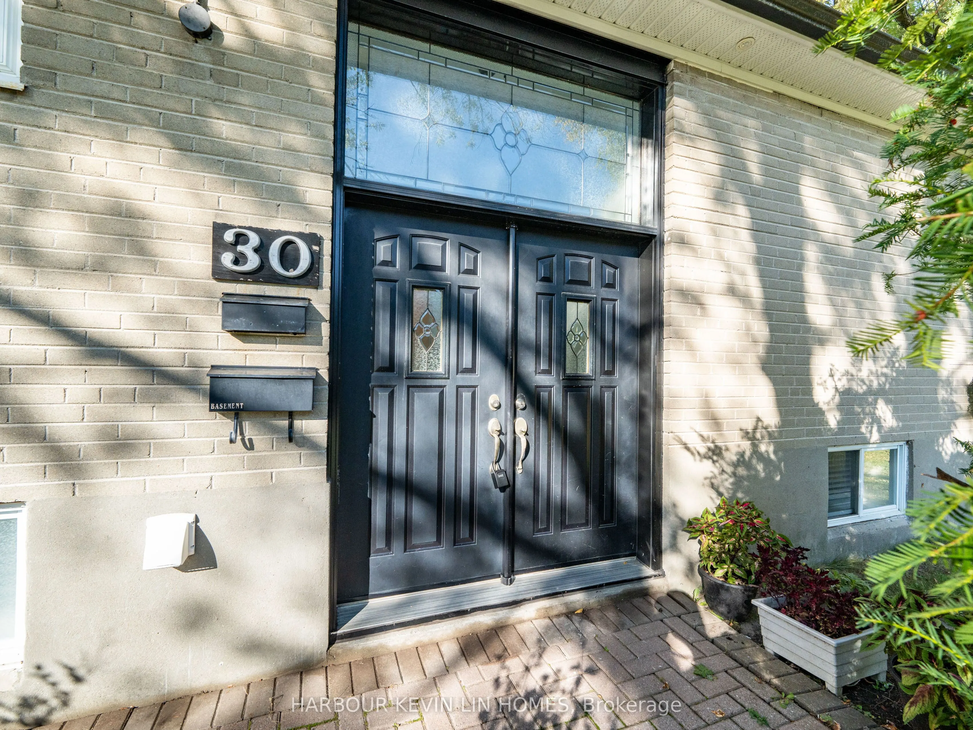 30 Foreht Crescent