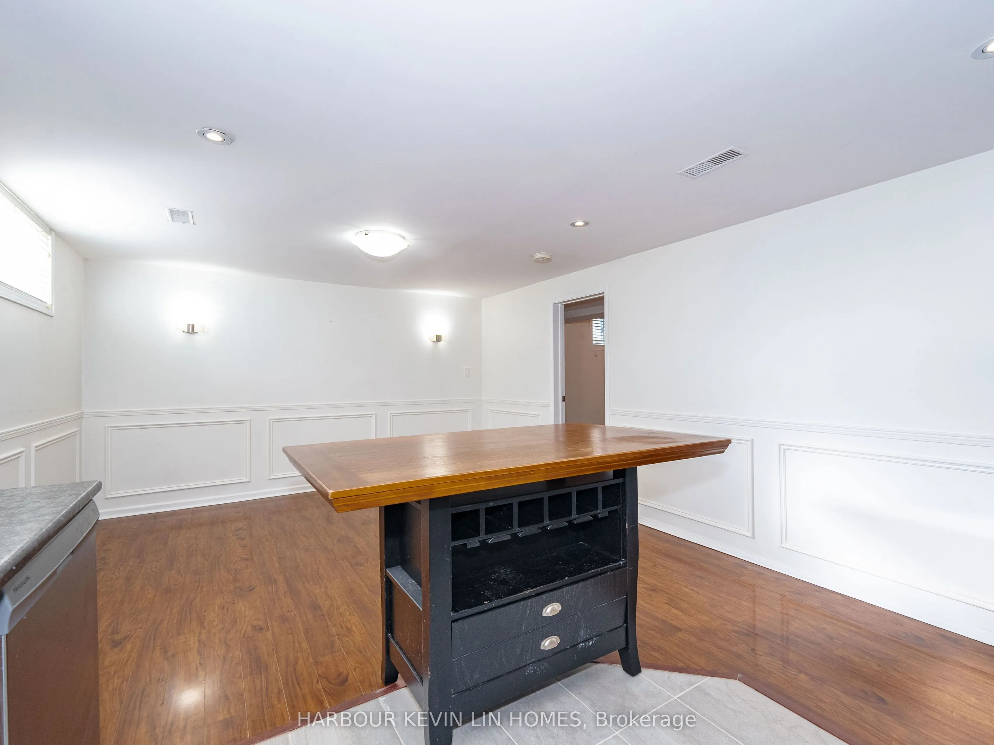 30 Foreht Crescent