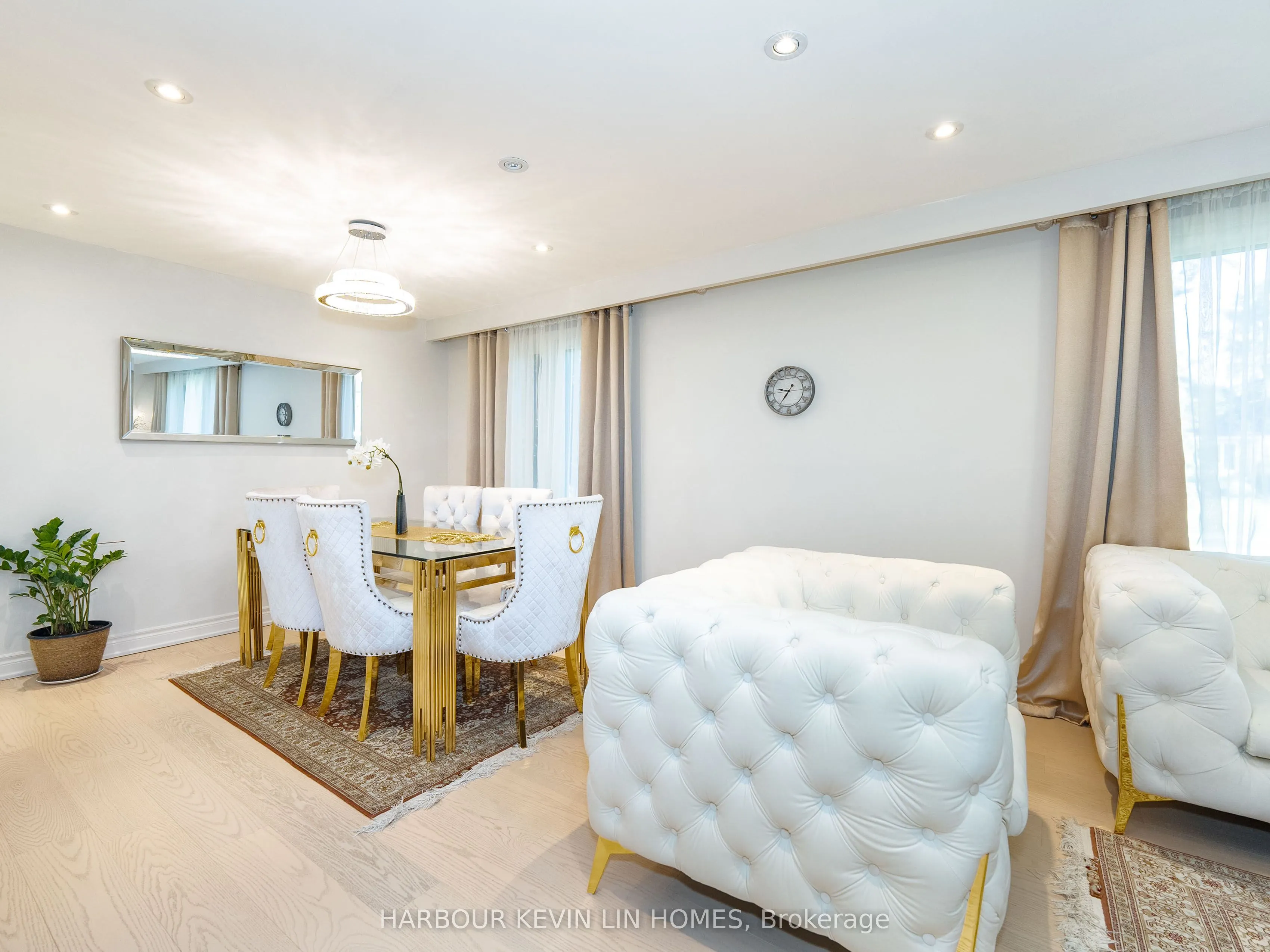 30 Foreht Crescent