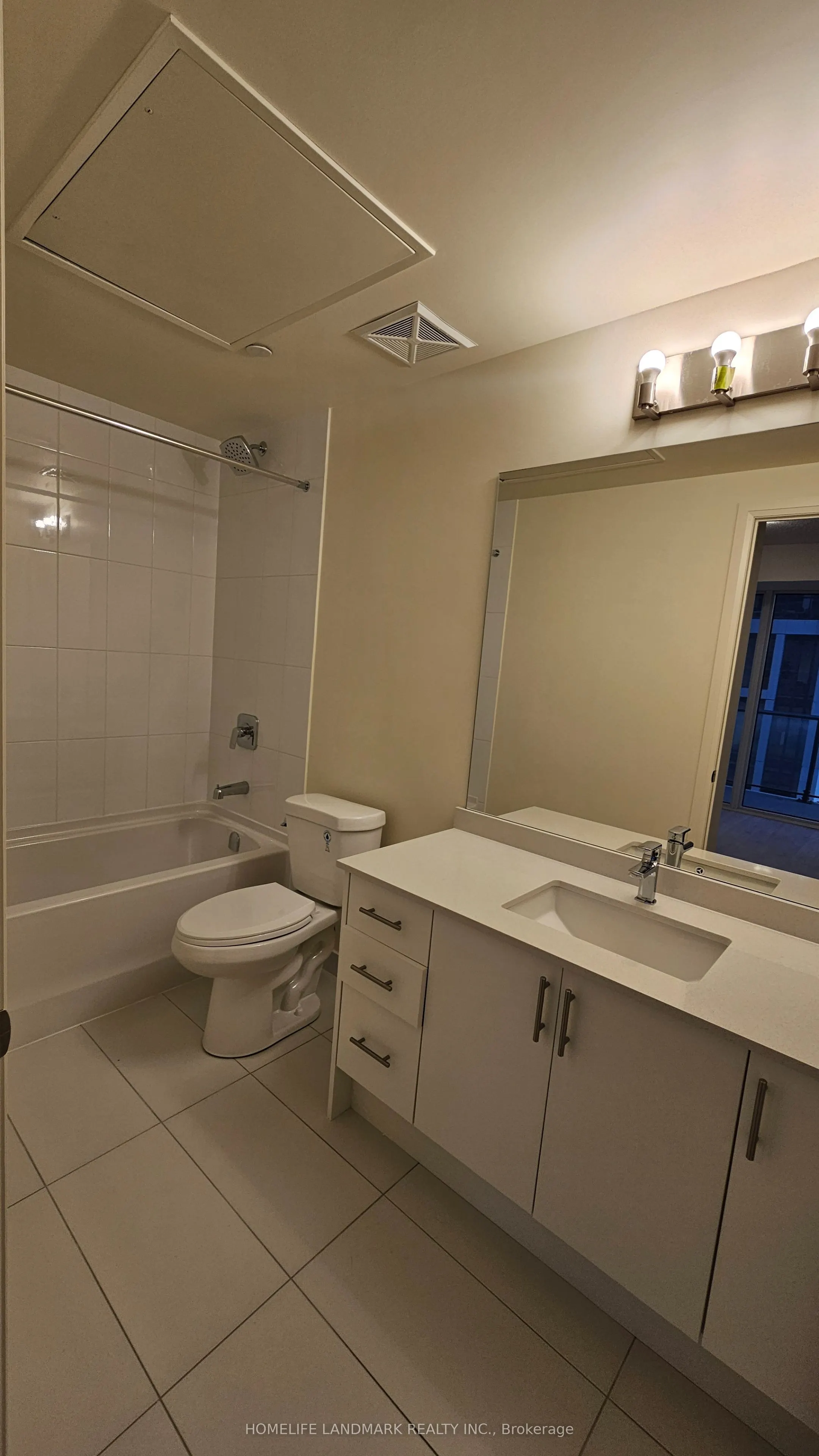 8960 JANE Street, #2618