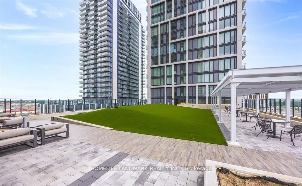 8960 JANE Street, #2618