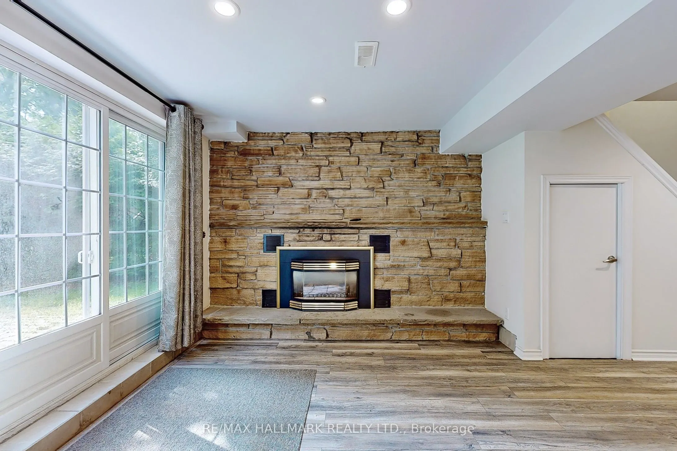 63 Hillview Drive