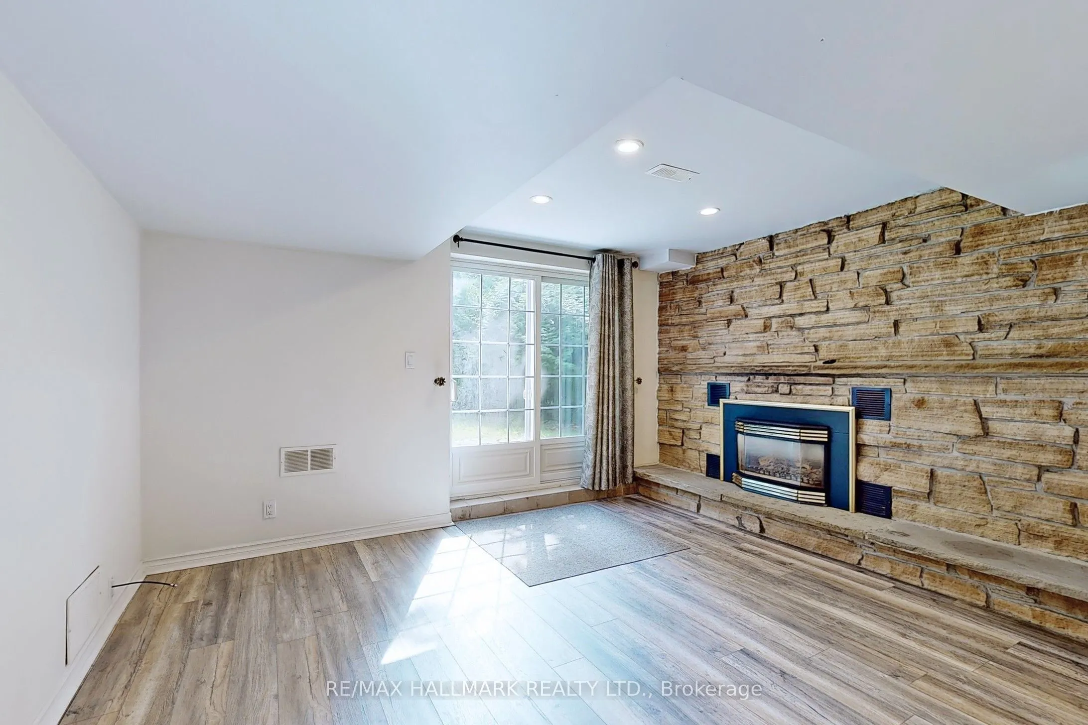 63 Hillview Drive