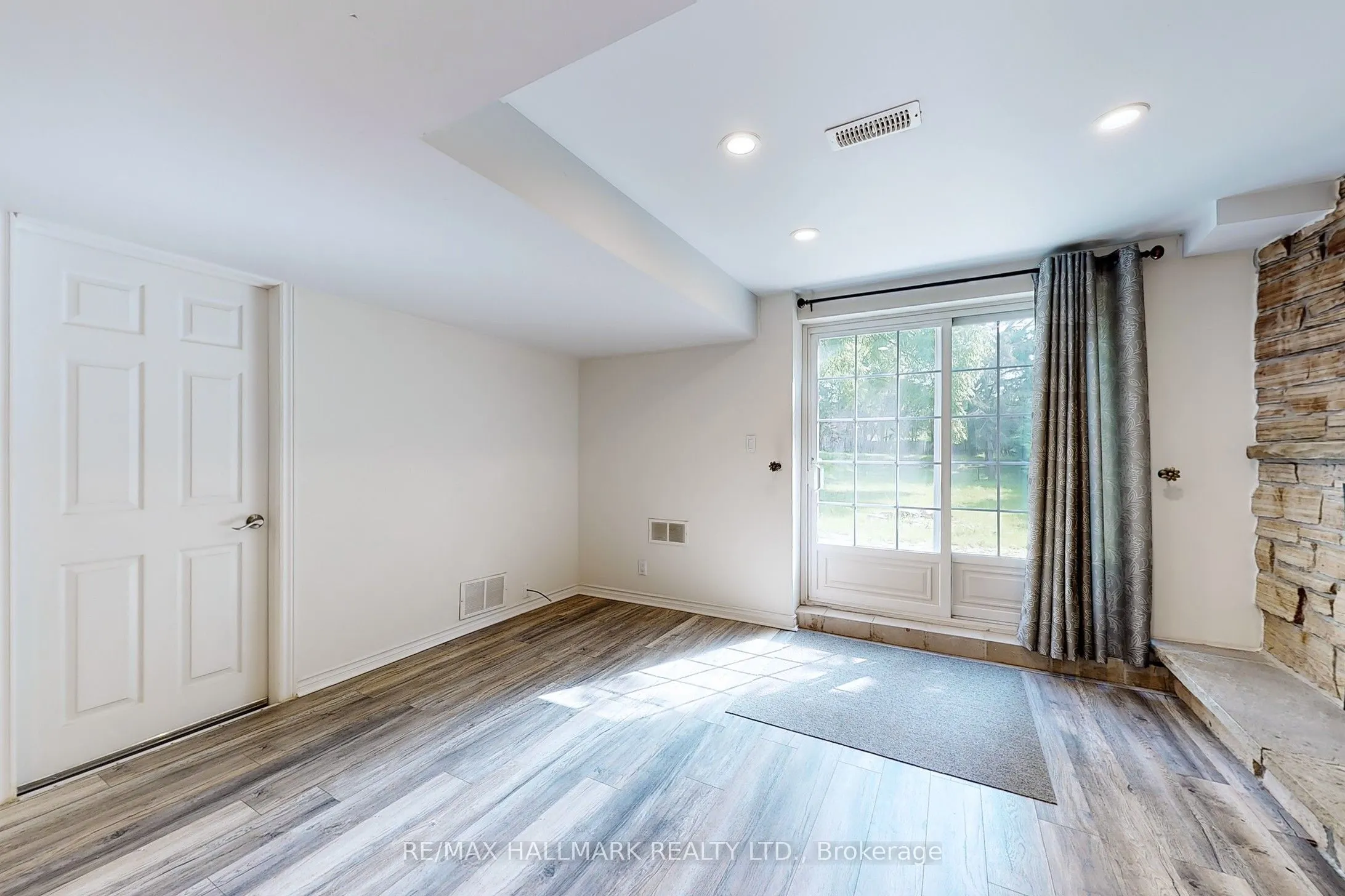 63 Hillview Drive