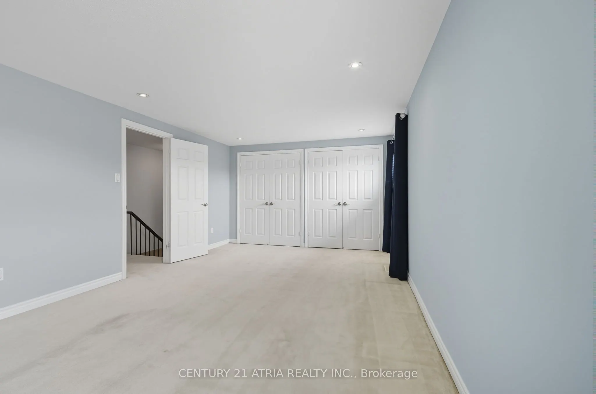 32 Fieldview Crescent