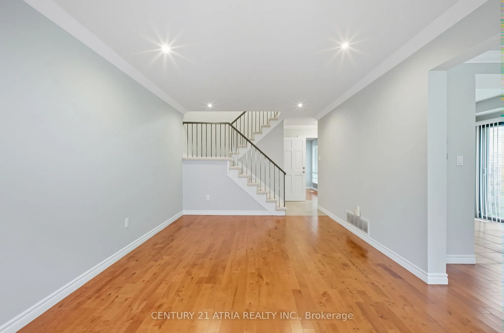 32 Fieldview Crescent