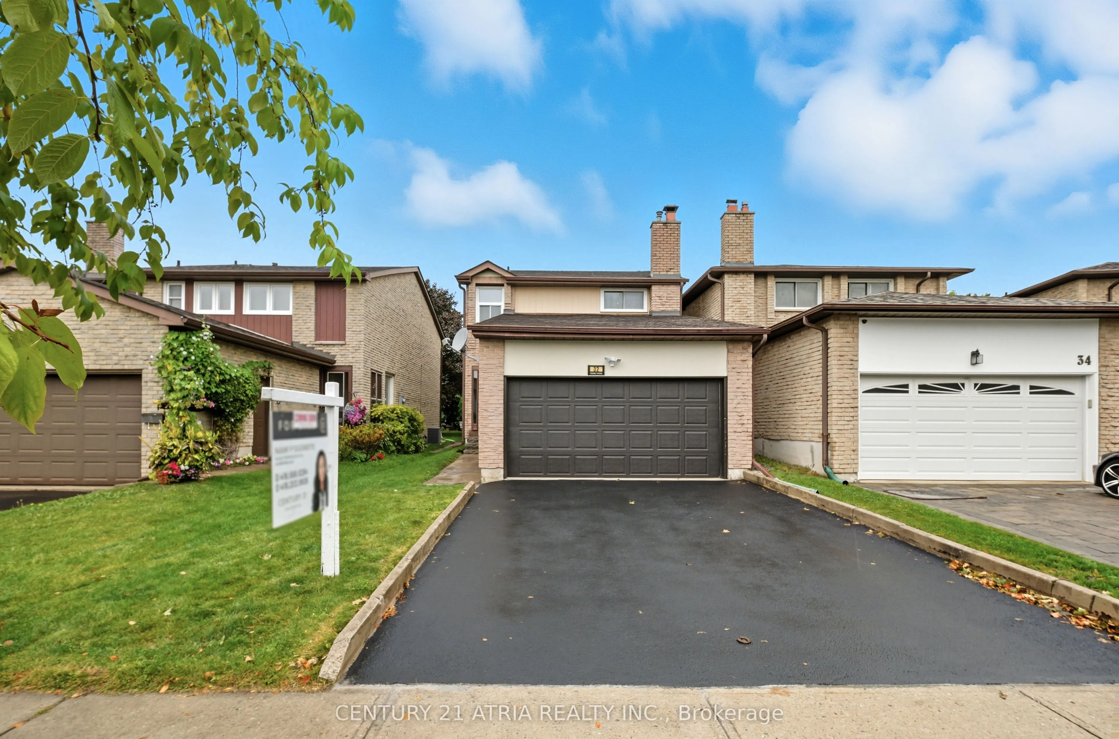 32 Fieldview Crescent