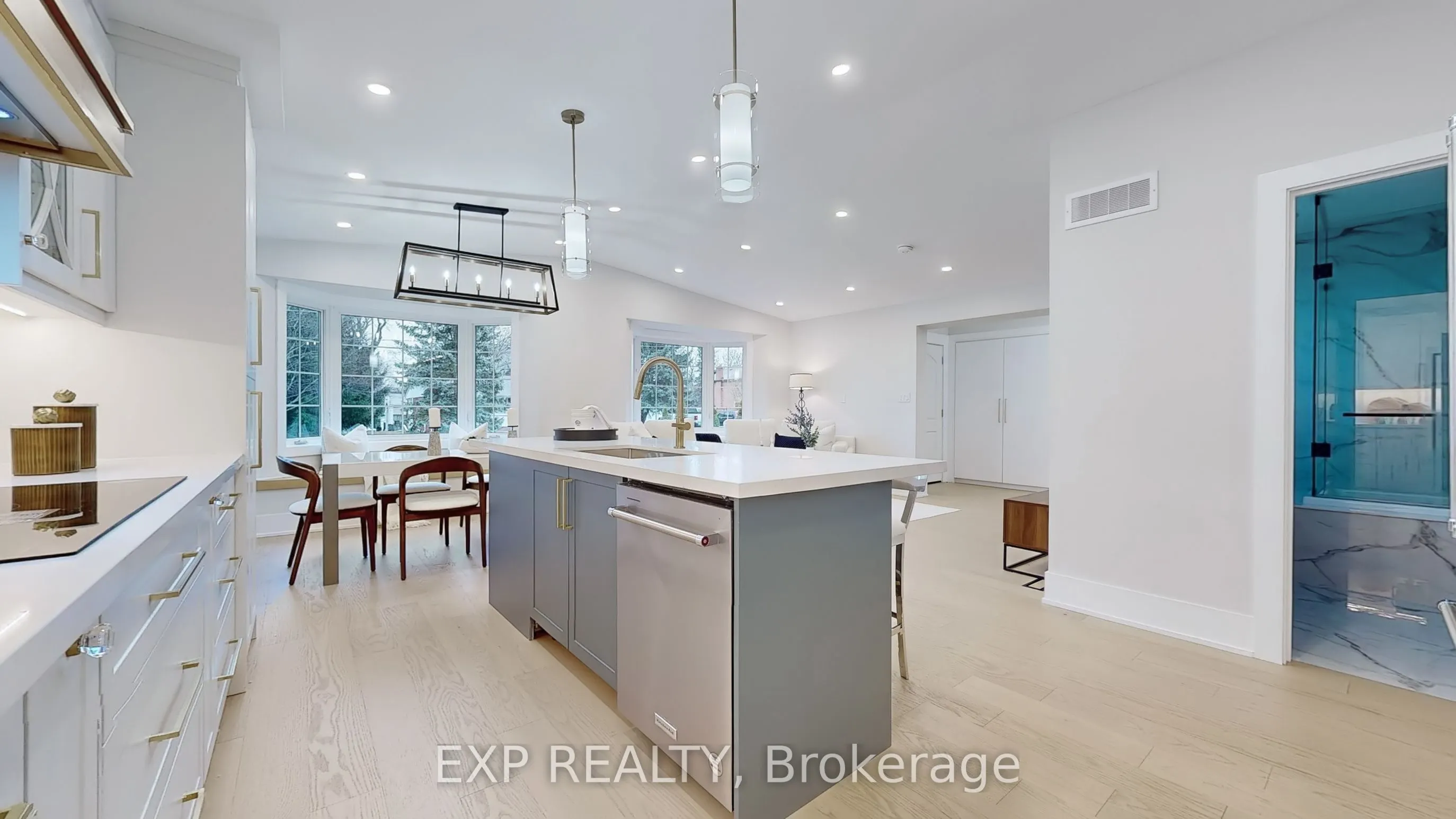 385 Easy Street