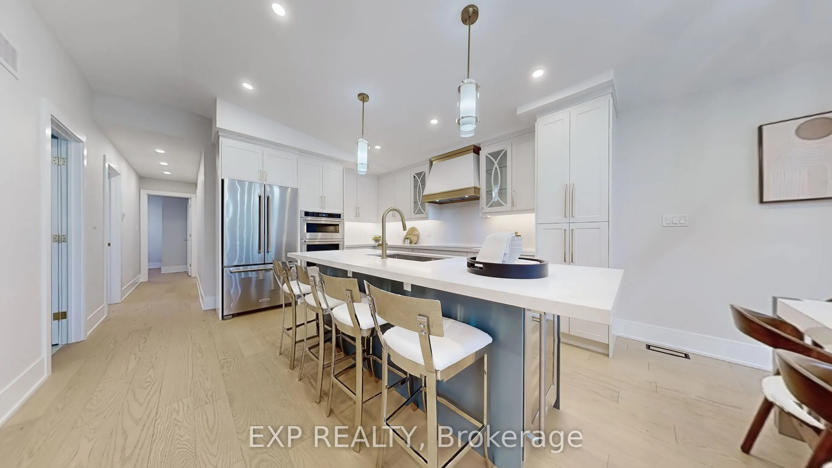 385 Easy Street