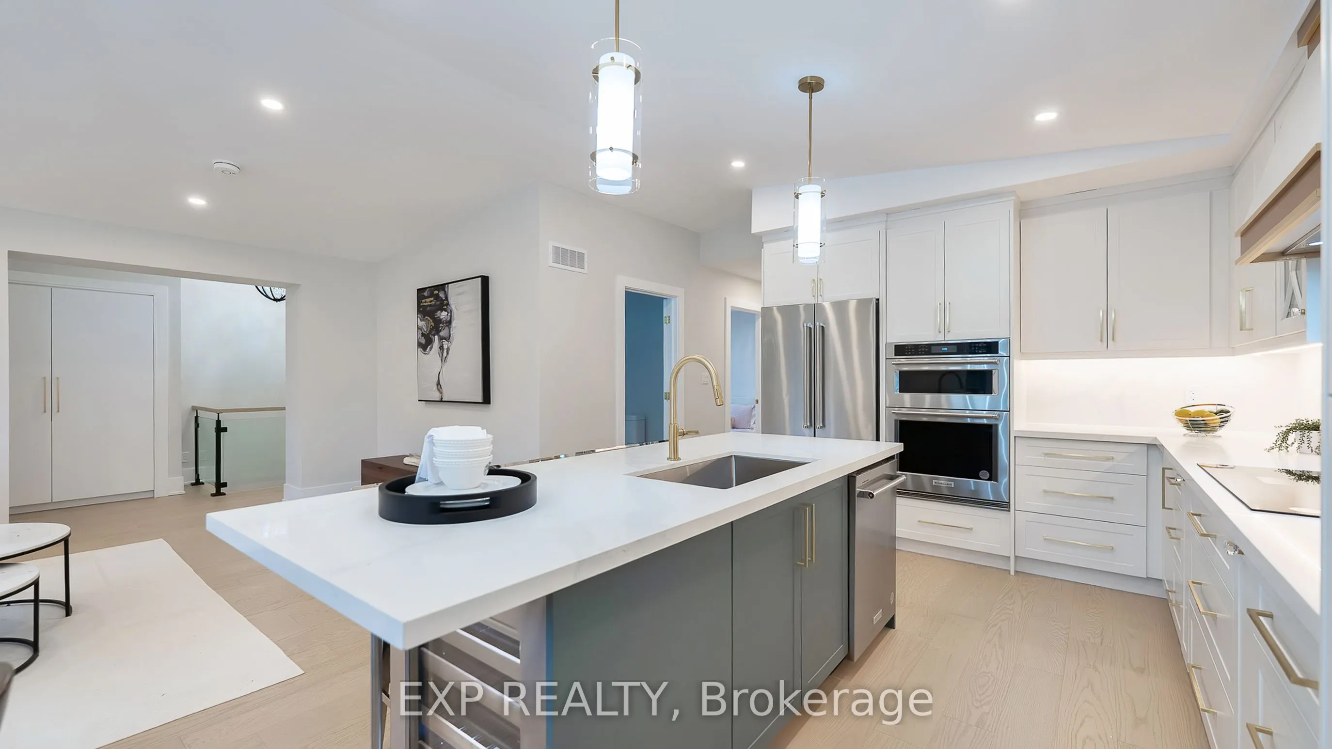 385 Easy Street
