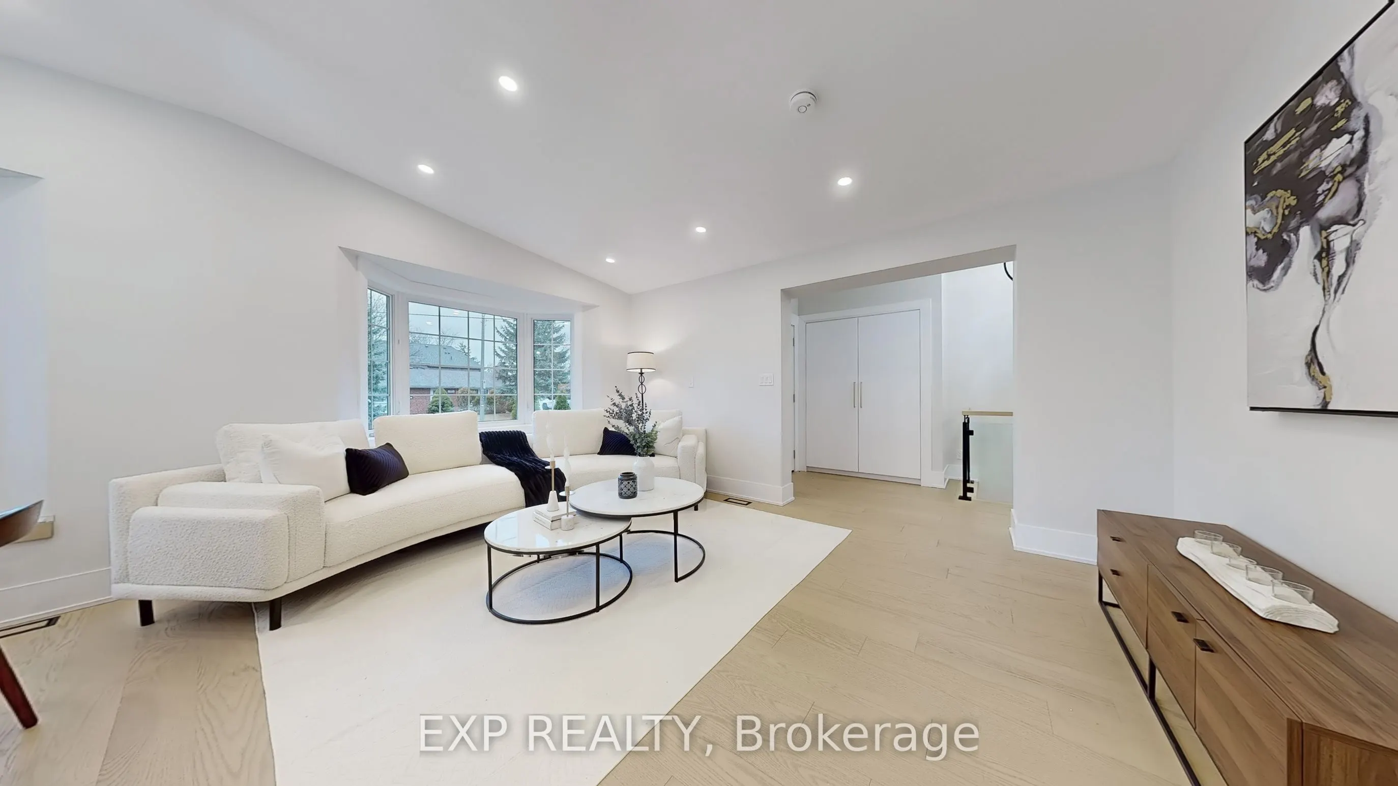 385 Easy Street