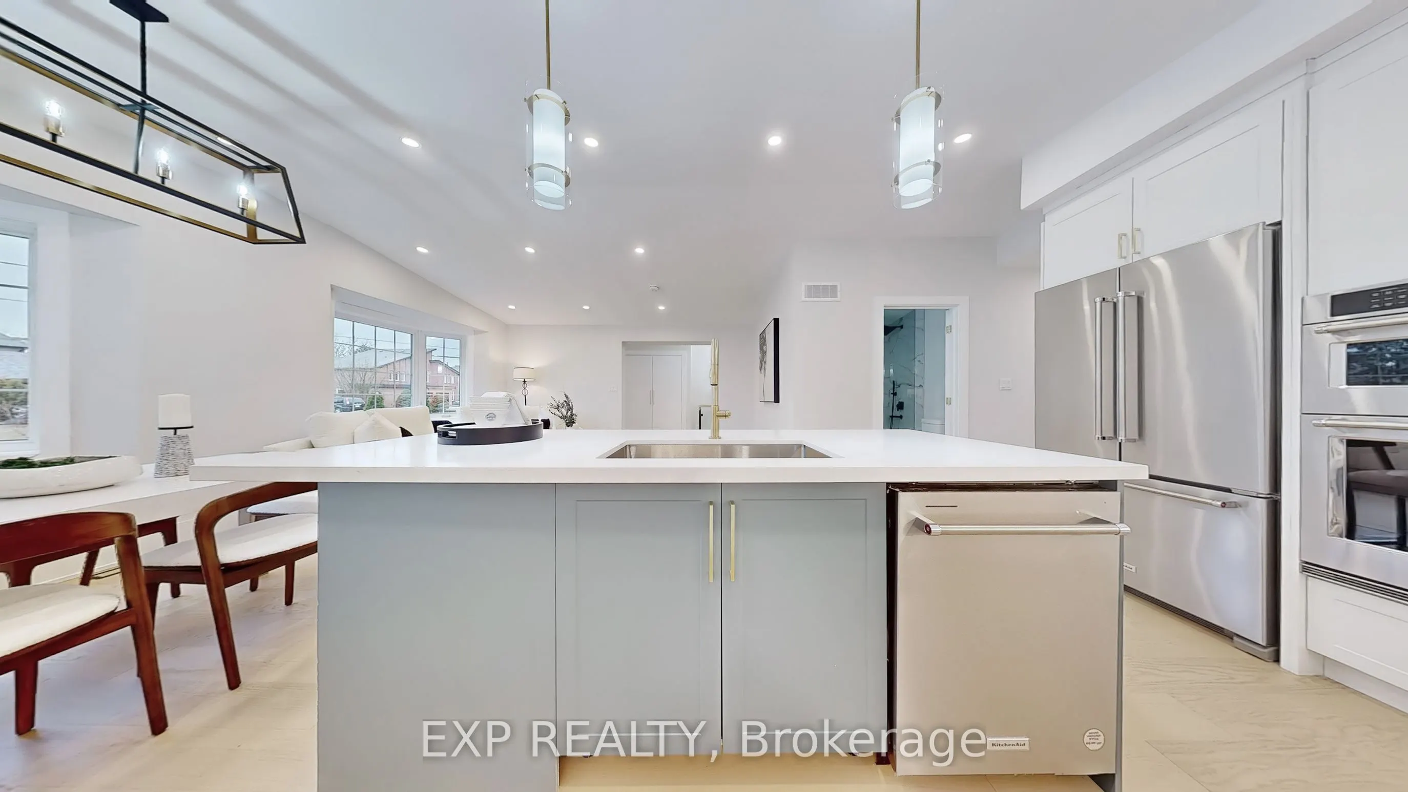 385 Easy Street