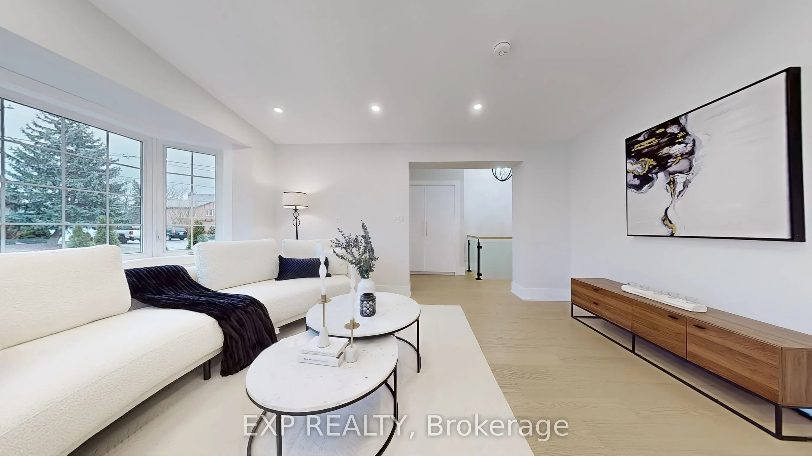 385 Easy Street