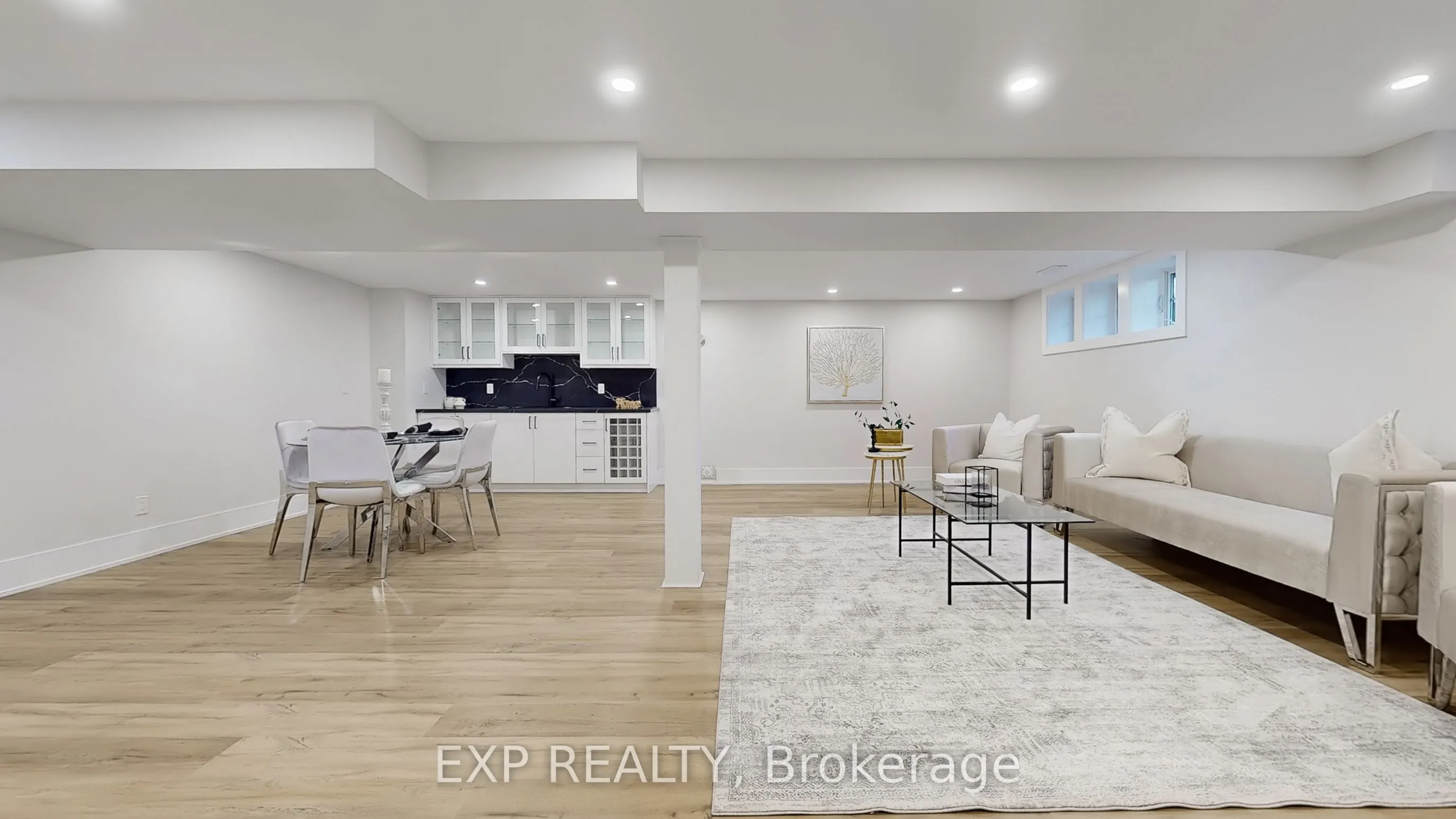 385 Easy Street