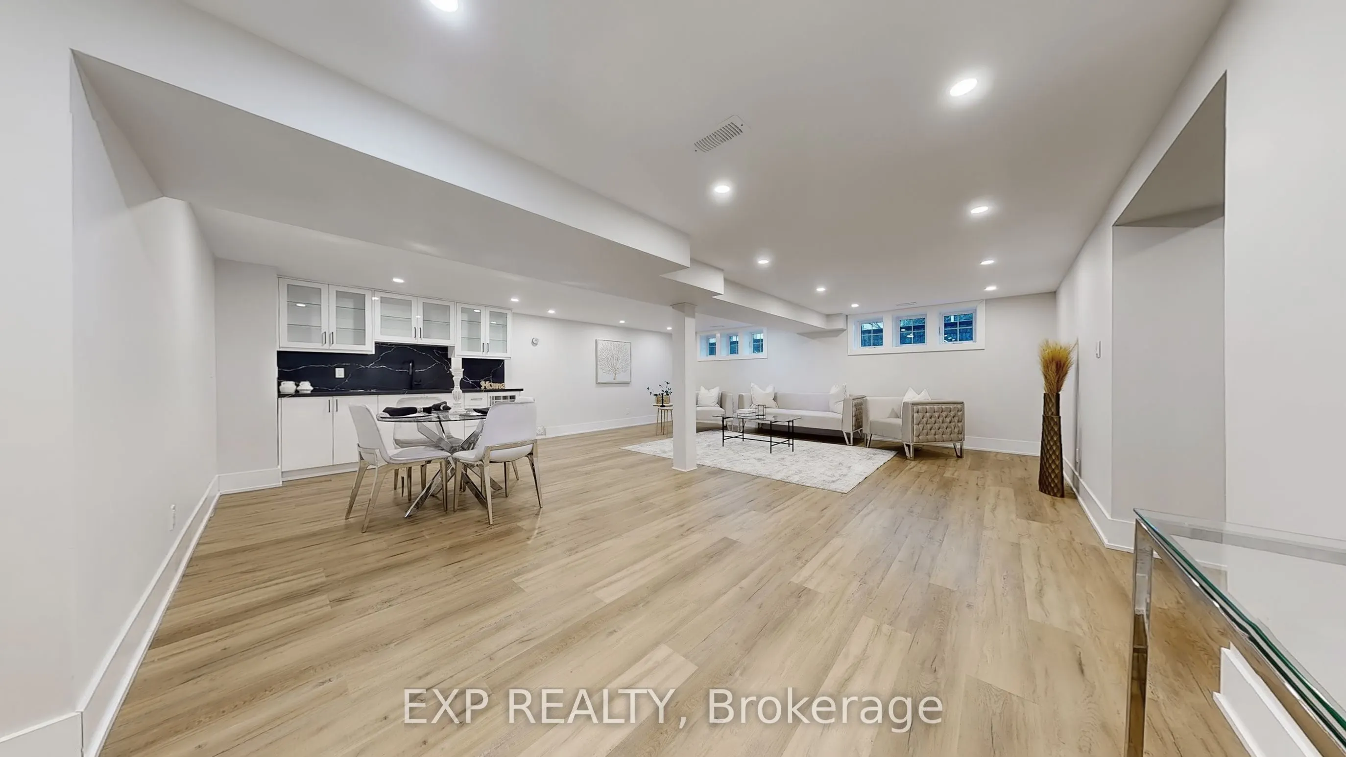 385 Easy Street