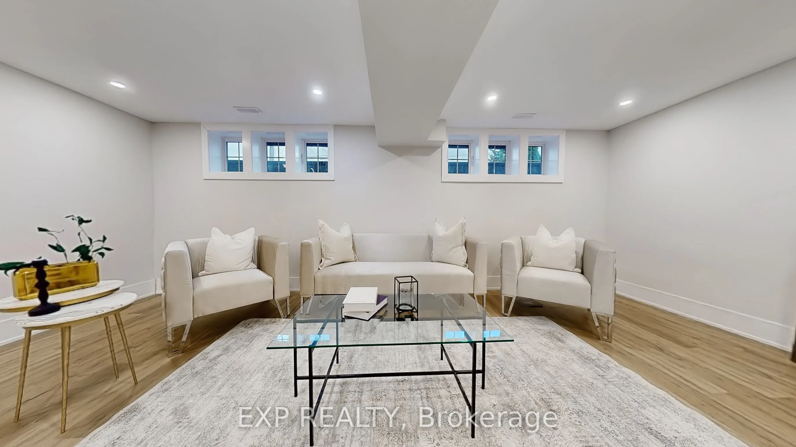 385 Easy Street
