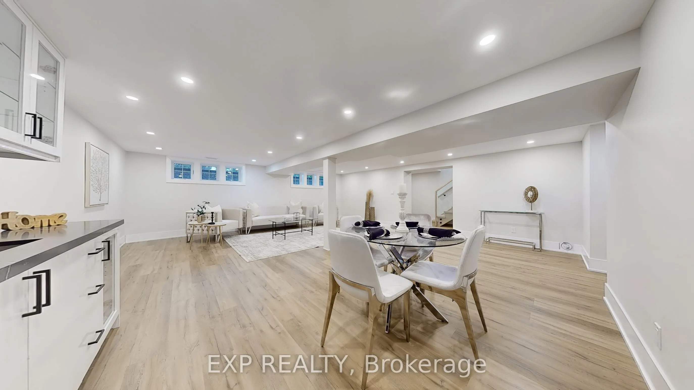 385 Easy Street