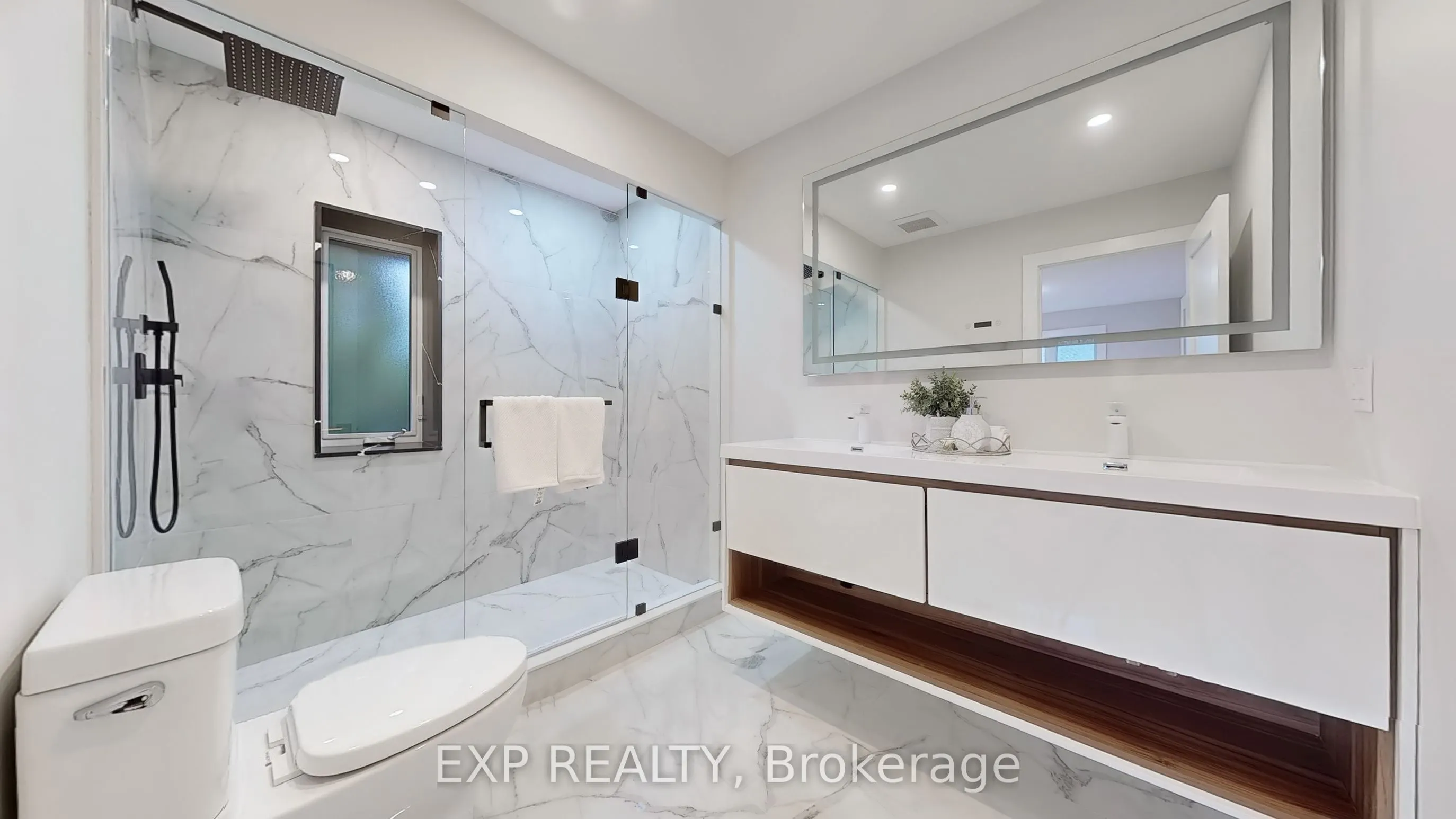 385 Easy Street