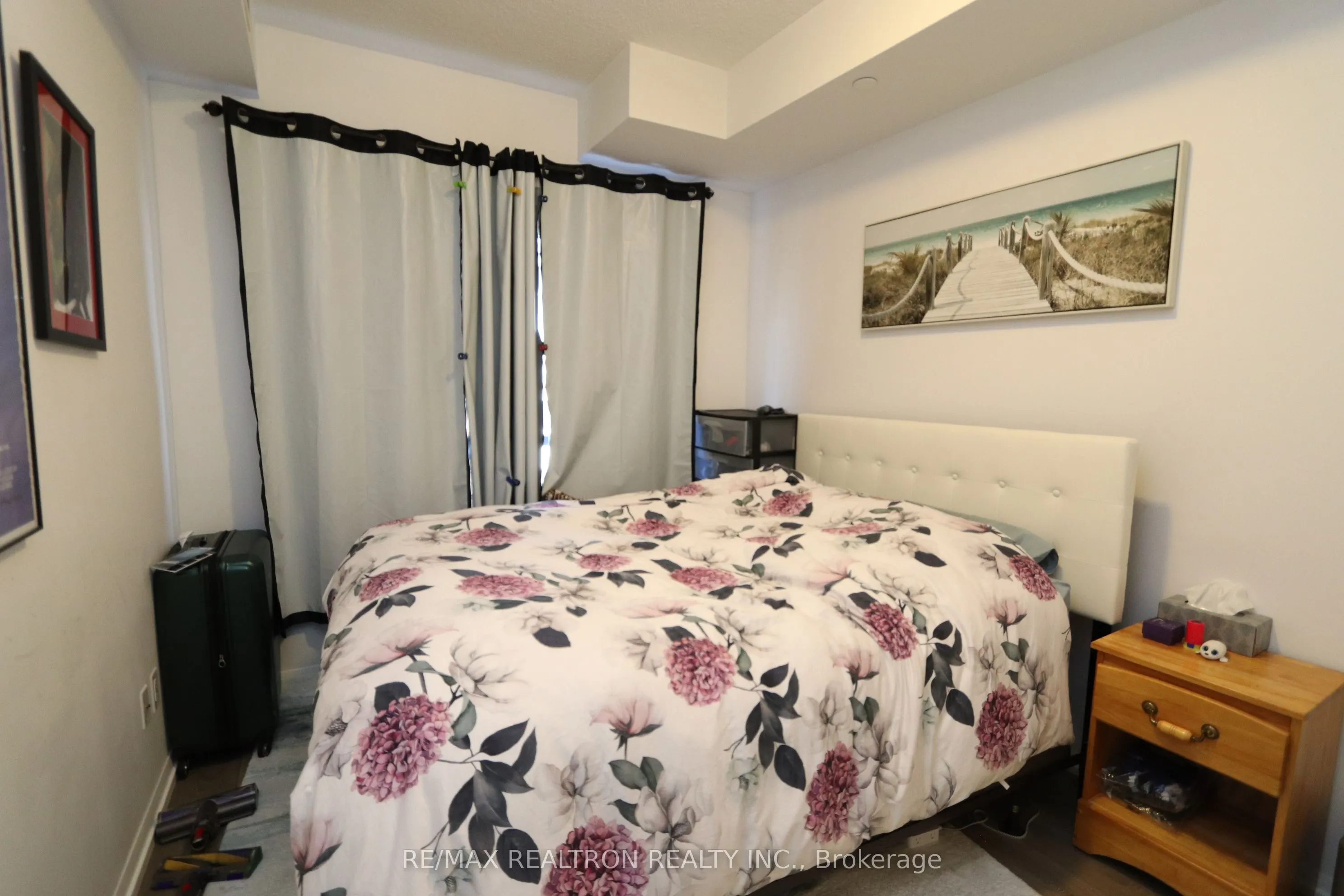 540 BUR OAK Avenue, #605