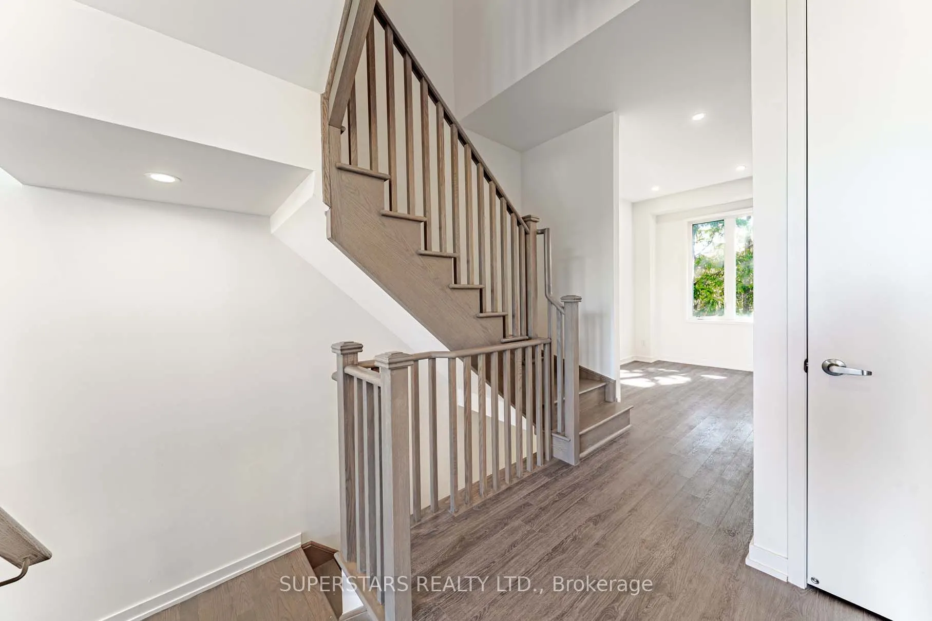 21 Armillo Place
