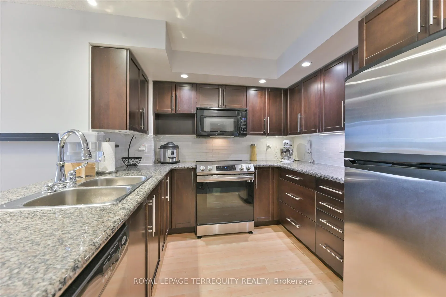 23 Cox Boulevard, #1287