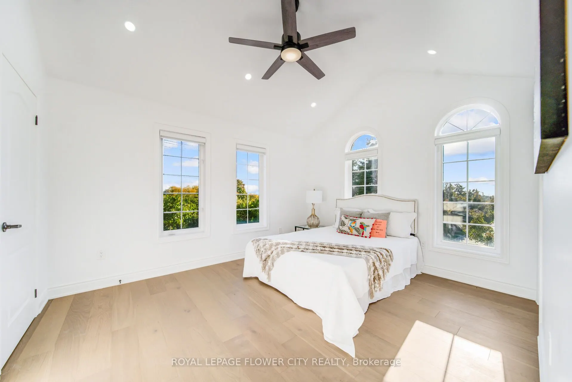 57 St Nicholas Crescent