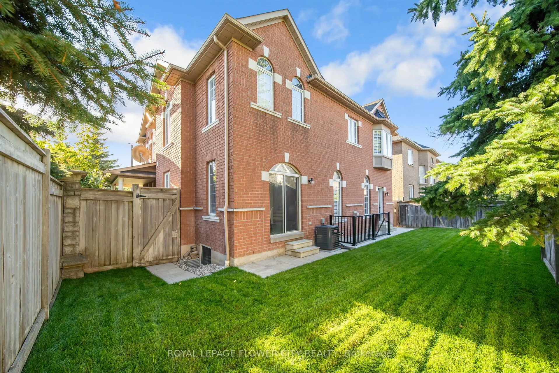 57 St Nicholas Crescent