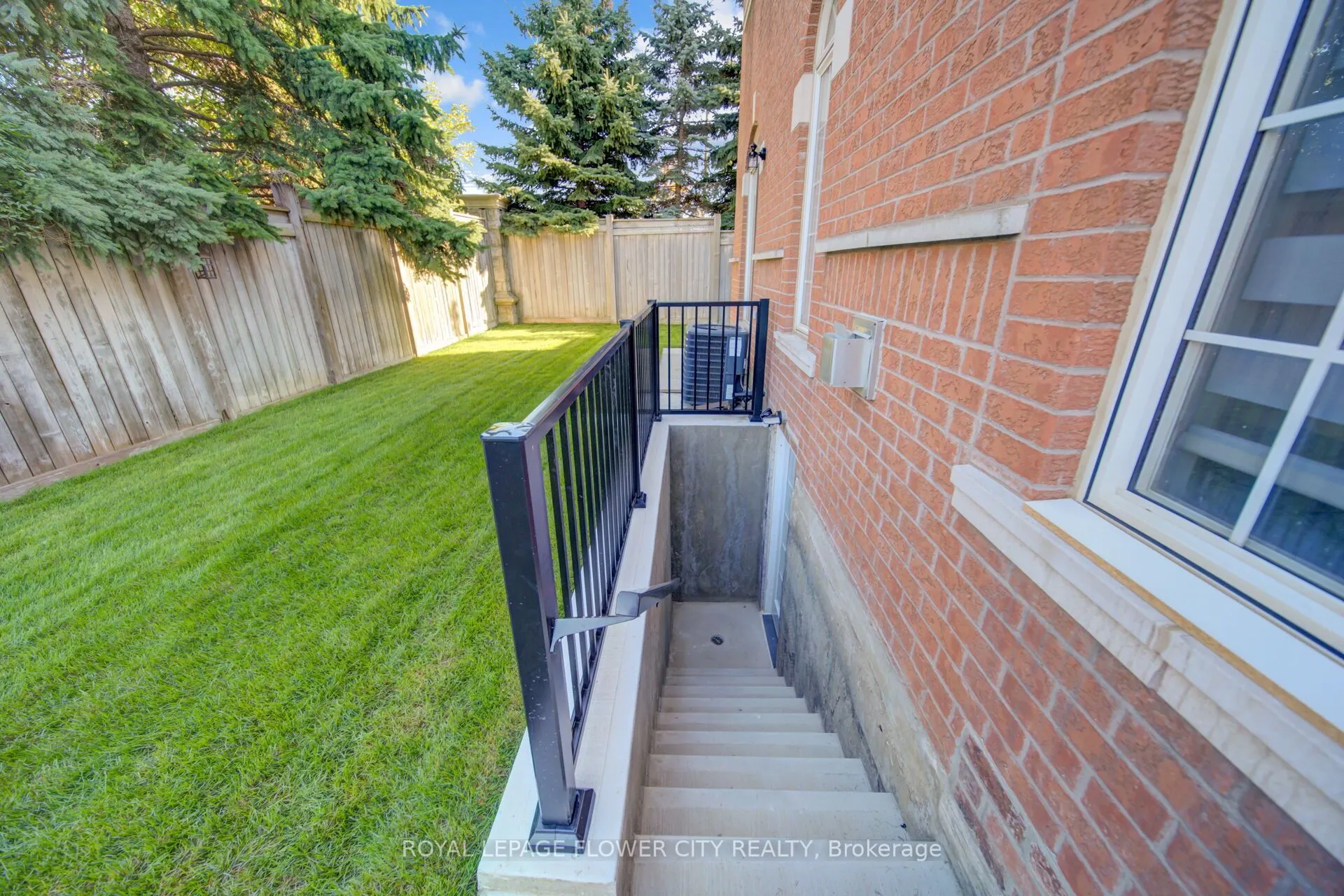 57 St Nicholas Crescent