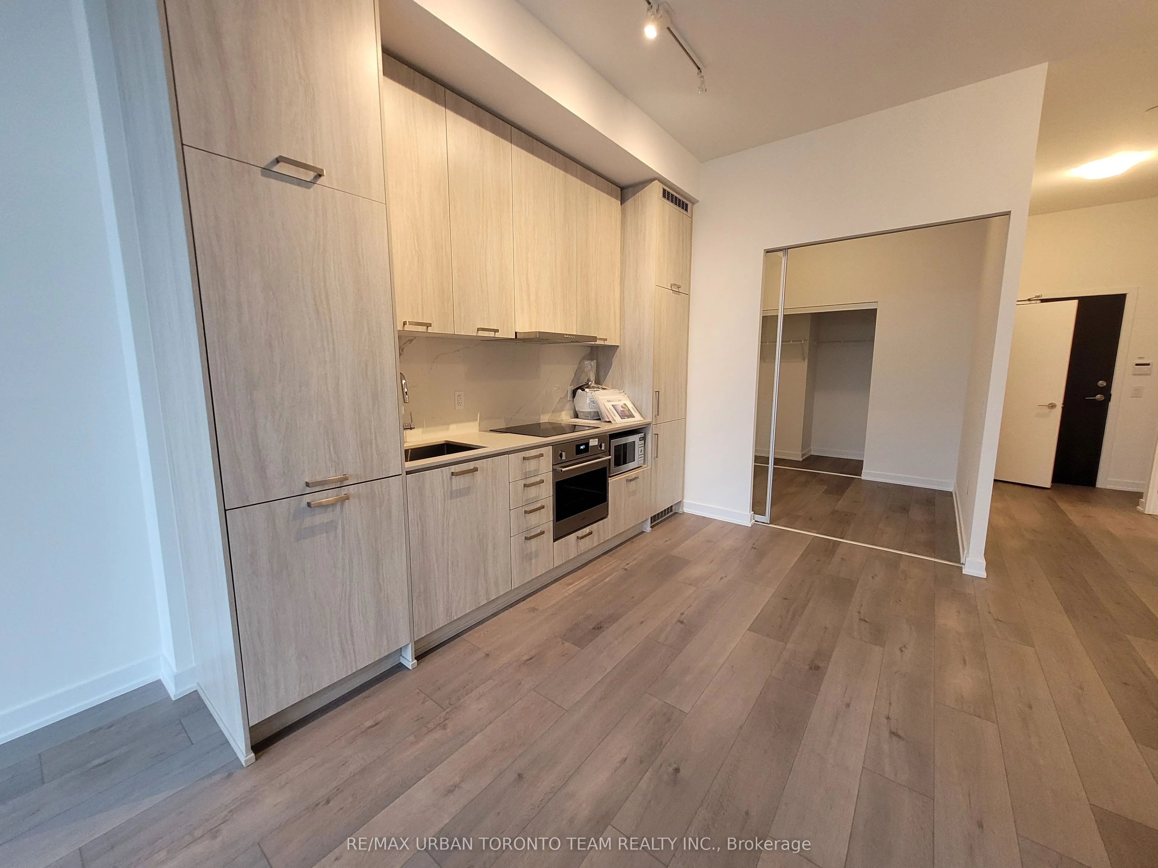 10 Honeycrisp Crescent, #306
