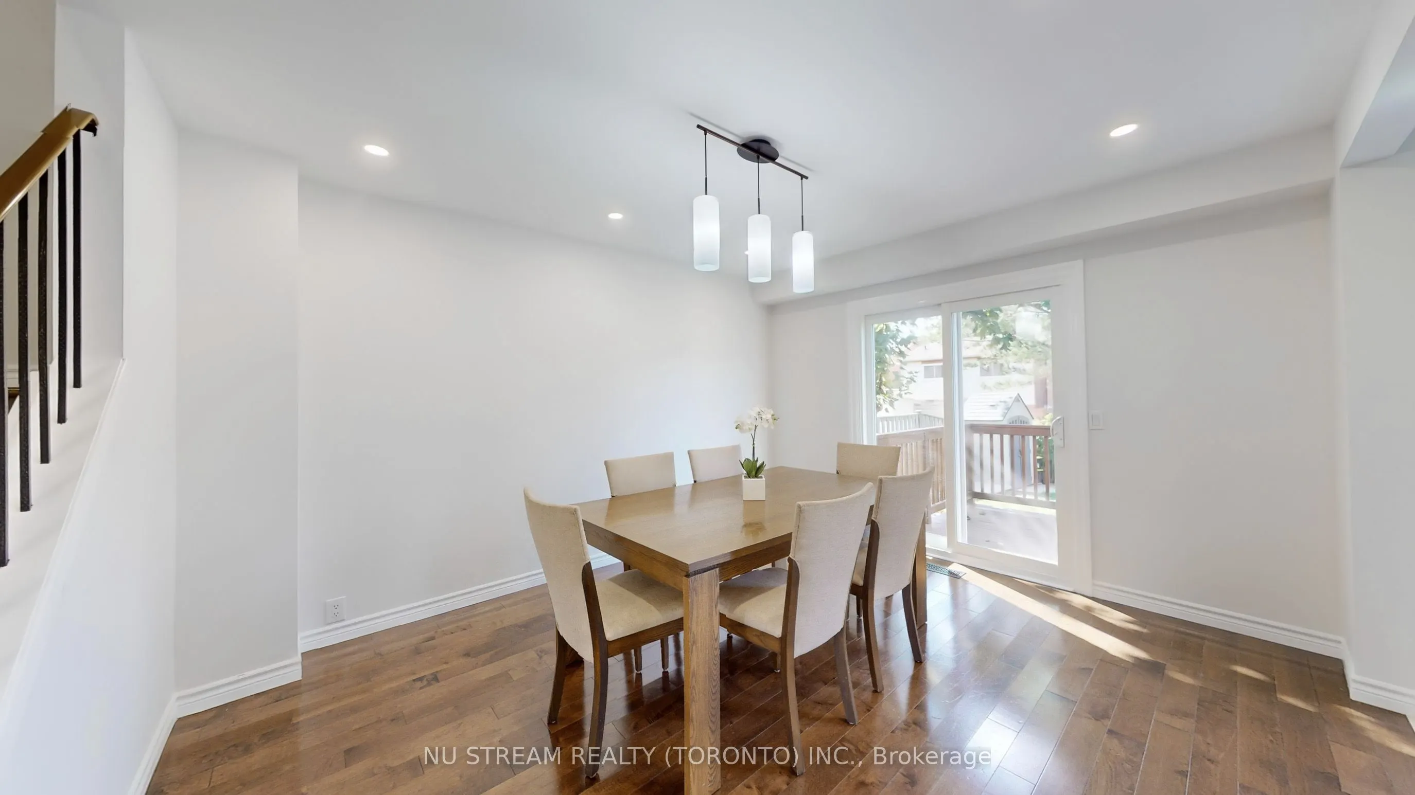 95 Madsen Crescent