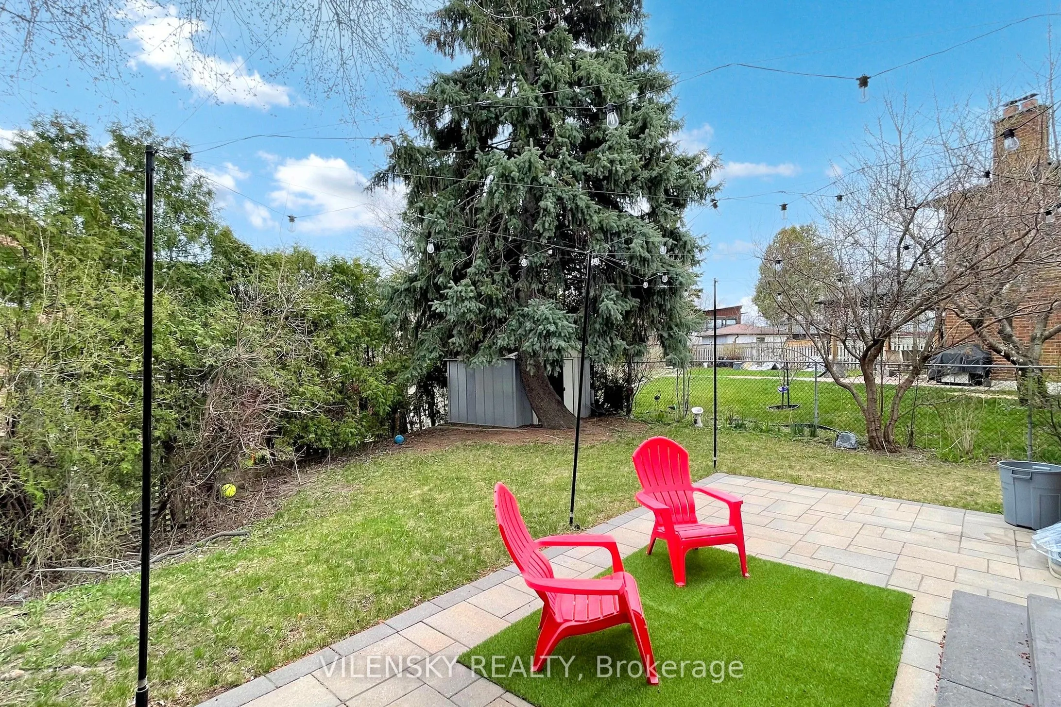 31 Royal Colwood Court