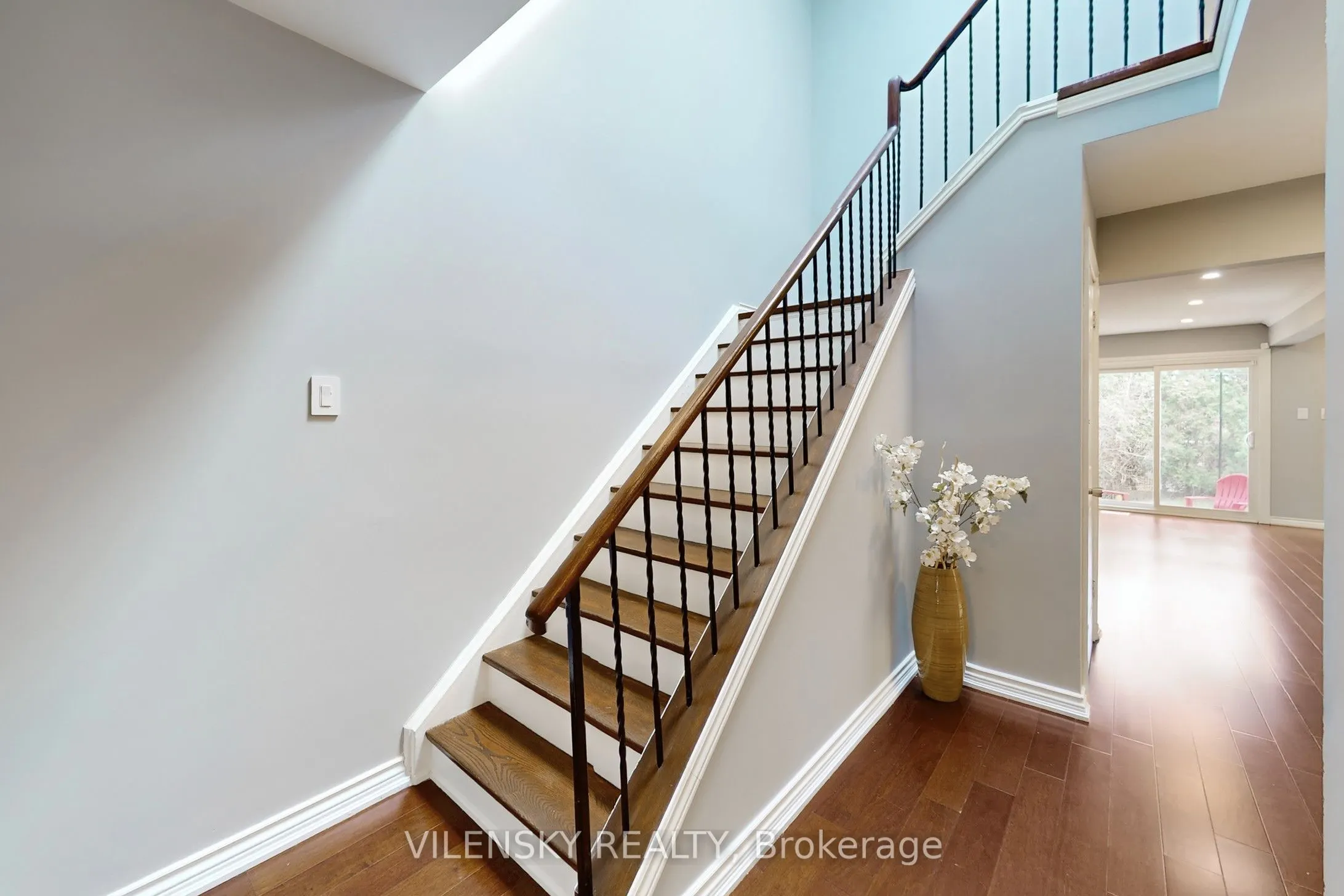31 Royal Colwood Court
