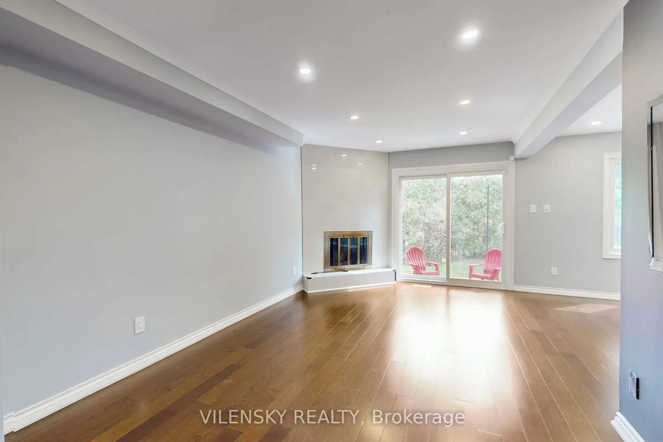 31 Royal Colwood Court