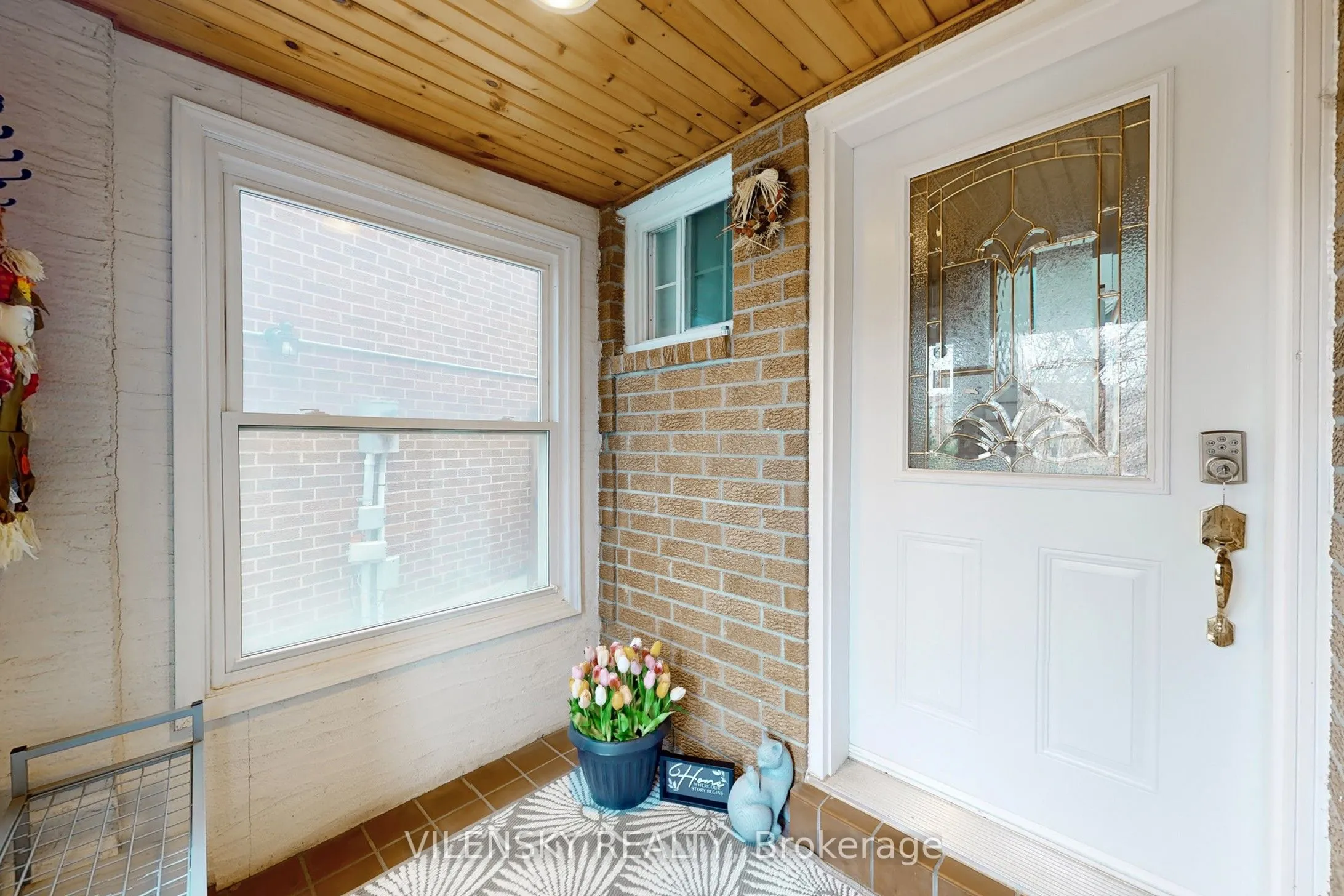 31 Royal Colwood Court