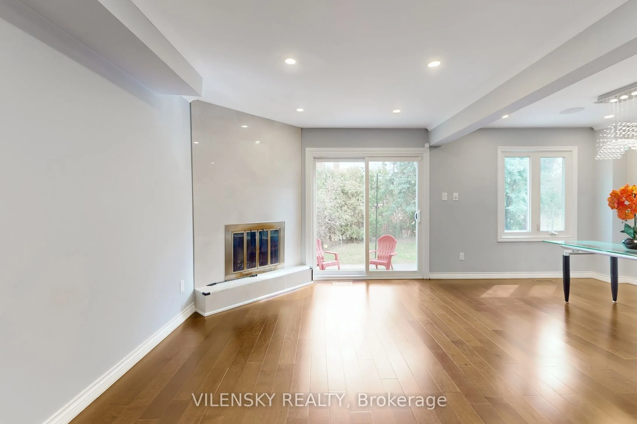 31 Royal Colwood Court