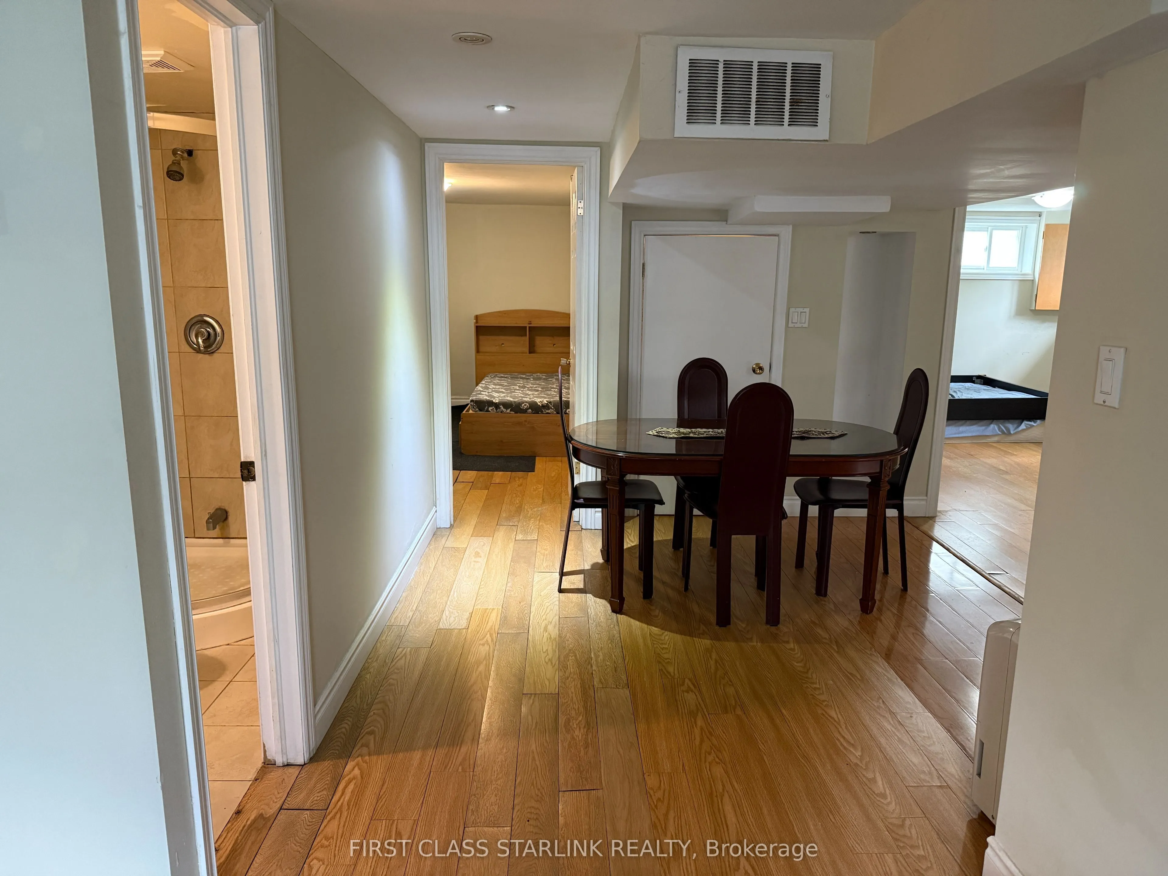 89 Cartier Crescent, #Basement-Main Bedroom