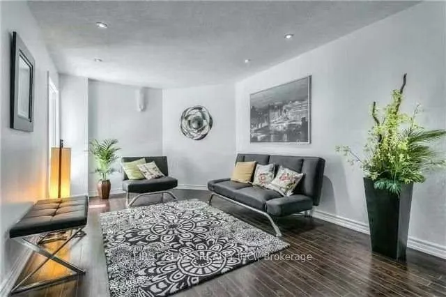 9 Upton Crescent, #Upper