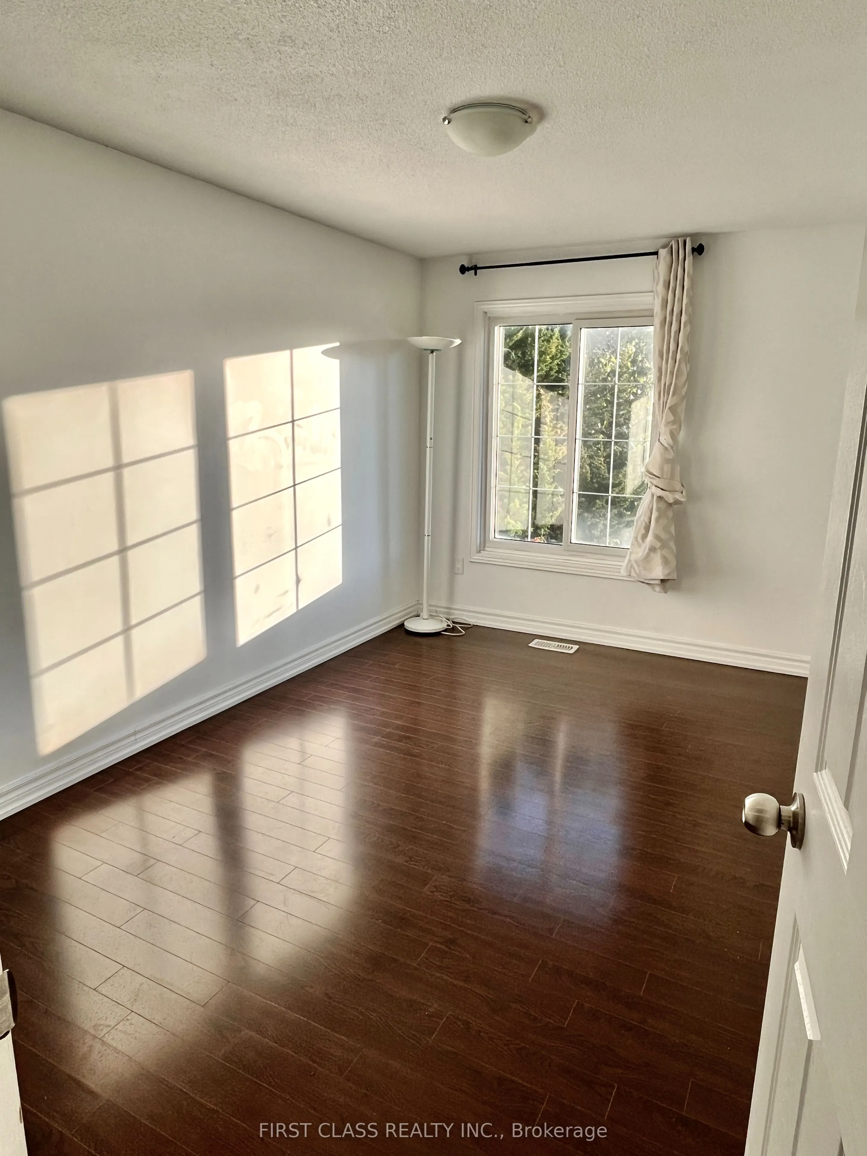 9 Upton Crescent, #Upper