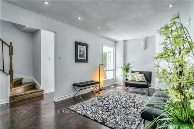 9 Upton Crescent, #Upper