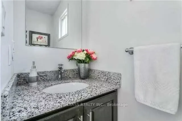 9 Upton Crescent, #Upper