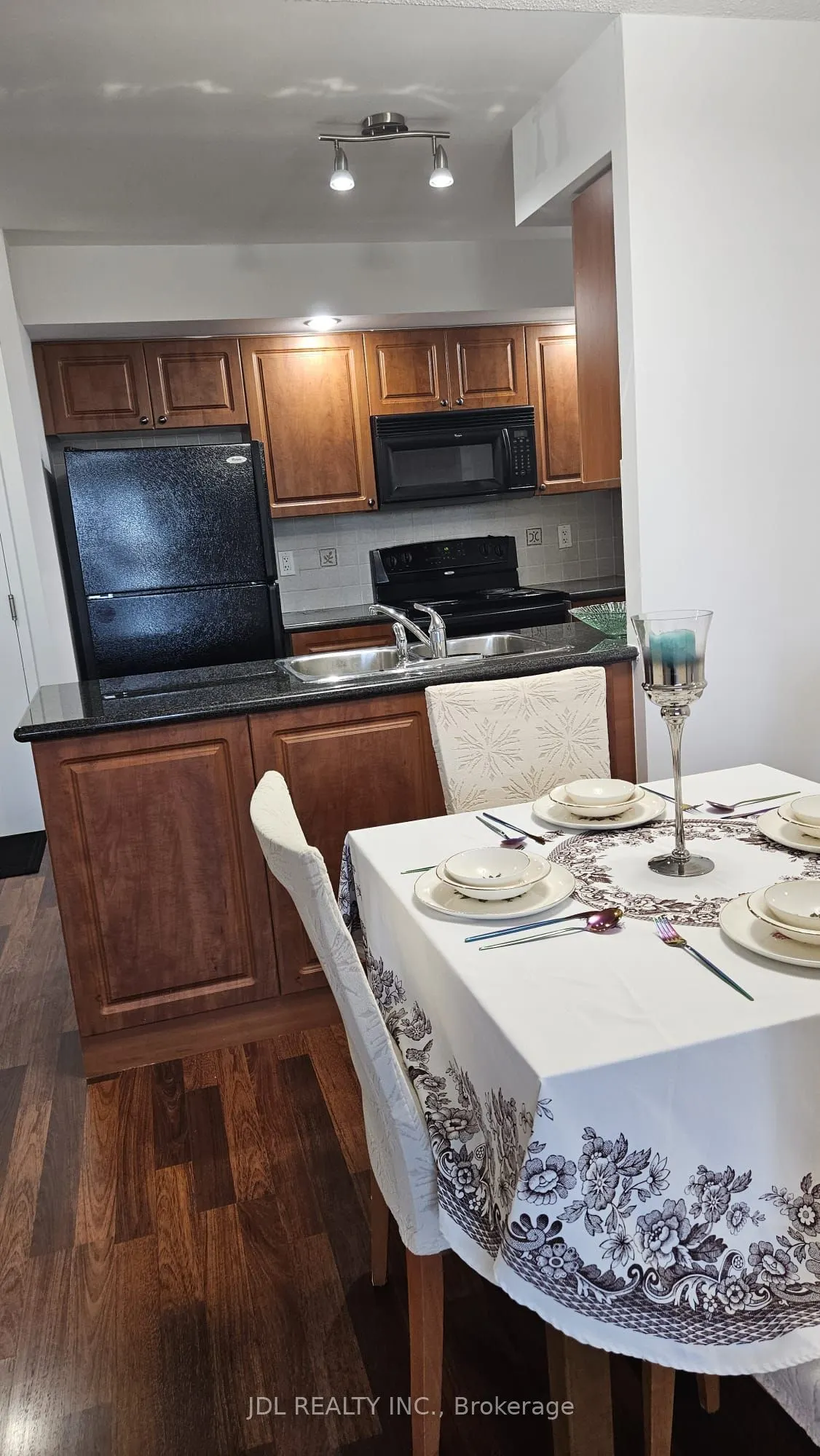 33 Cox Boulevard, #718
