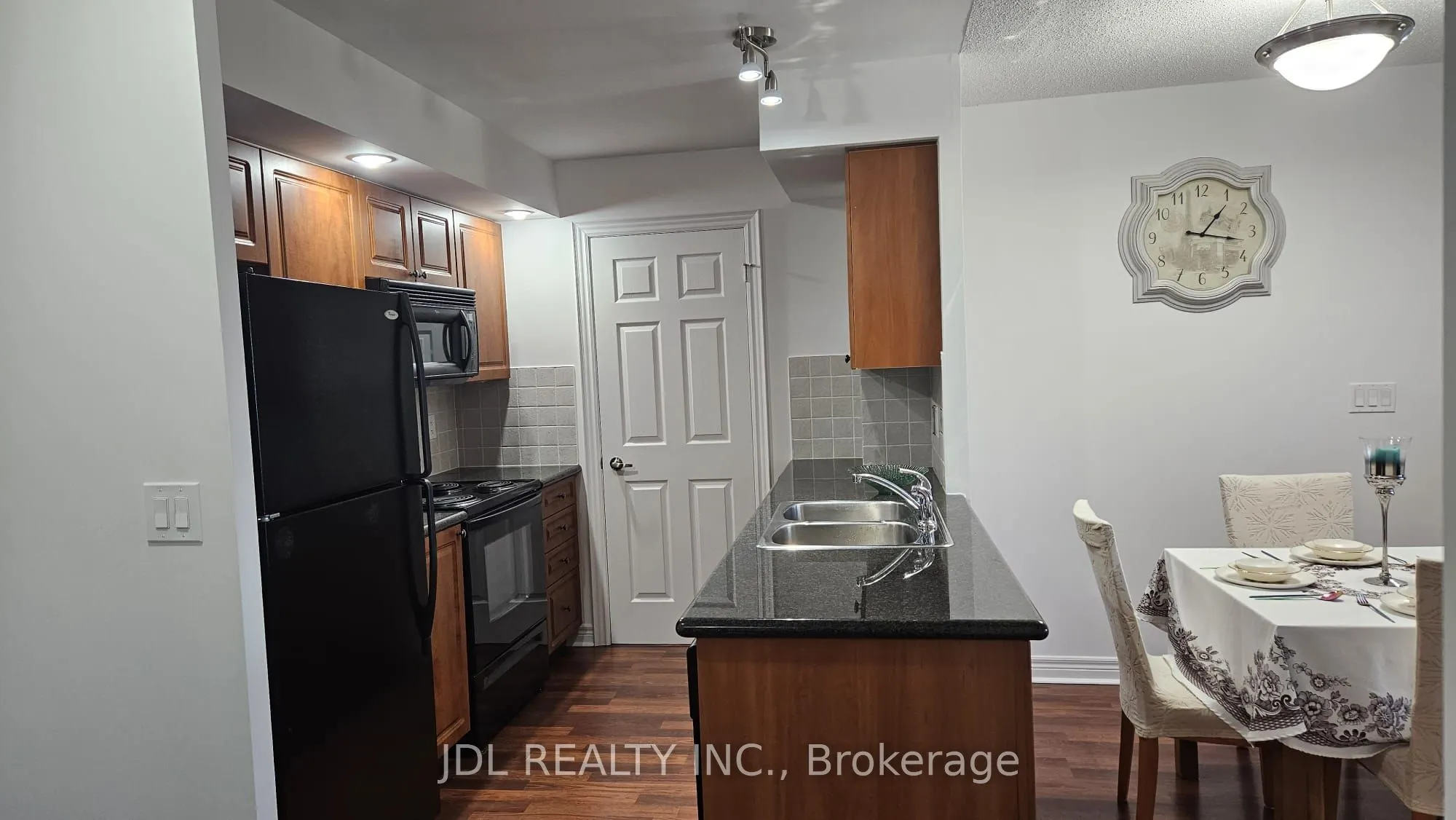 33 Cox Boulevard, #718