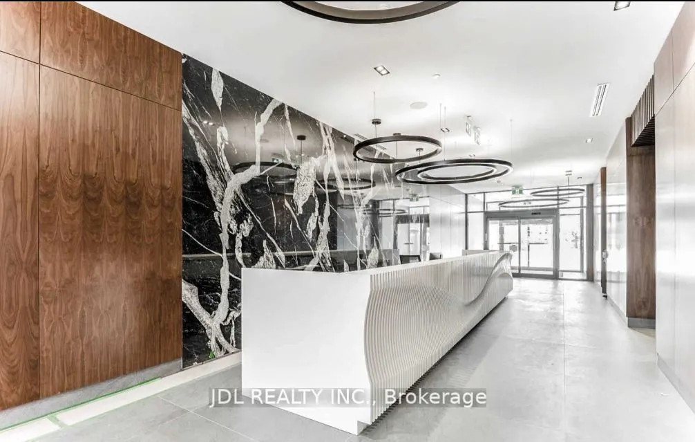 7895 Jane Street, #2515