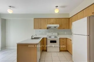 19 Walkview Crescent E