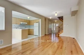 19 Walkview Crescent E