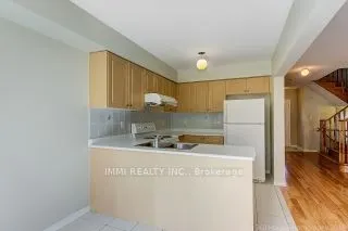 19 Walkview Crescent E